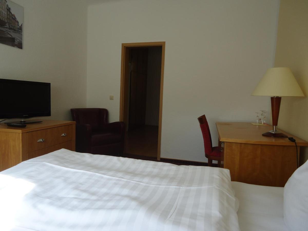 Hotel Schweizer Hof ハレ エクステリア 写真